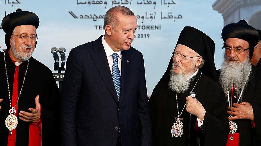Präsident Erdogan bei der Grundsteinlegung der syrisch-orthodoxen Kirche