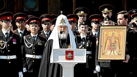 Kyrill verkörpert wie kein anderer die enge Verbindung von russisch-orthodoxer Kirche, Armee und Staat