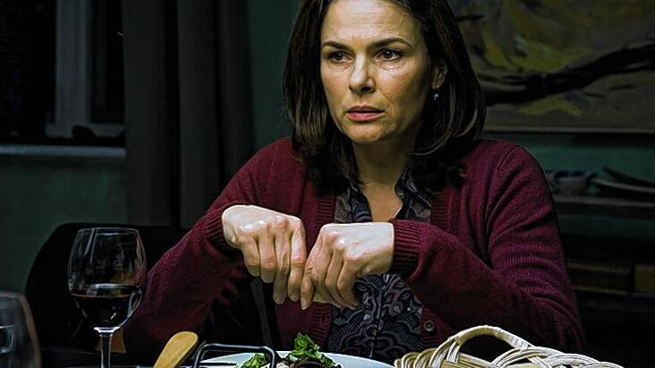 Barbara Auer in einer Szene des Films "Das Wochenende“