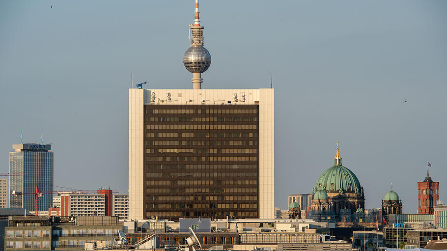 Berliner Skyline im Abendlicht