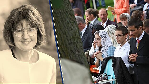 Betende Gläubige der Piusbrüder