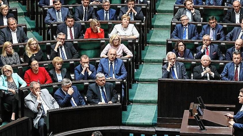 Beata Szydlo parliament voting on abortion law
