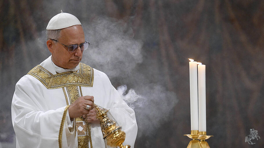 Papst Leo XIV. bei erster Messe in Sixtinischer Kapelle