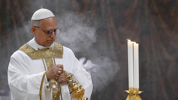 Papst Leo XIV. bei erster Messe in Sixtinischer Kapelle