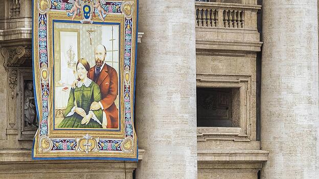 Oct 18 2015 Vatican City Vatican Pope Francis celebrates a Holy Mass for the canonization of