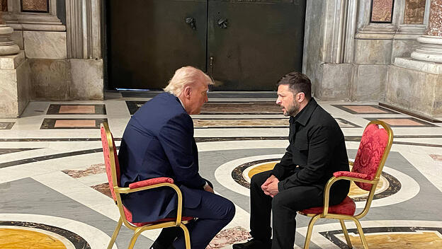Der US-Präsident Donald Trump und der ukrainische Präsident Wolodymyr Selenskyj