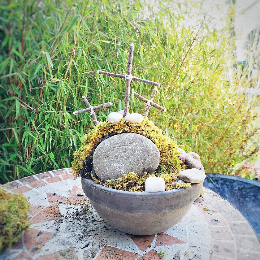 Ein Ostergrab kannst du leicht selbst gestalten.