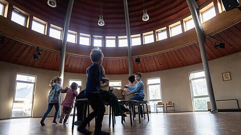 Kinder im katholischen Kindergarten