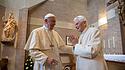 Unterschiedliche Wege von Franziskus und Benedikt XVI. bei alter Messe