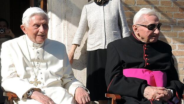Benedikt XVI. und sein jetzt verstorbener Bruder Georg Ratzinger