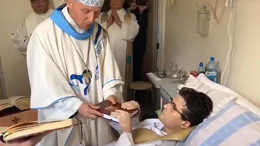 Michal Los: Im Krankenhaus zum Priester geweiht.