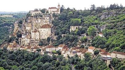 Rocamadour umschmiegt die Felsen &ndash; ein herrlicher Blick.
