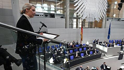 Sondersitzung des Bundestags zum Krieg in der Ukraine