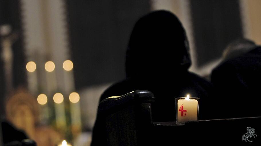 Erwachsenentaufen in der Osternacht