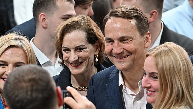 Die amerikanische Historikerin Applebaum und der polnische Au&szlig;enminister Sikorski