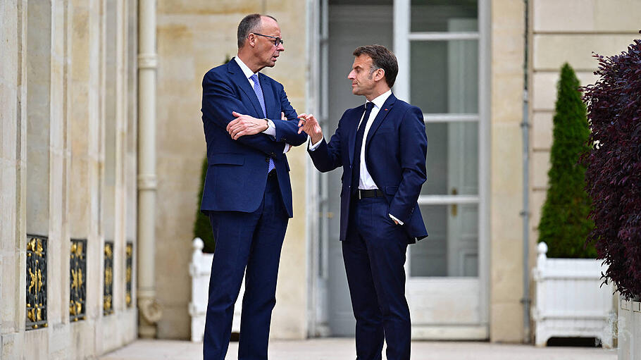 Friedrich Merz bei seinem Antrittsbesuch beim französischen Präsidenten Emmanuel Macron