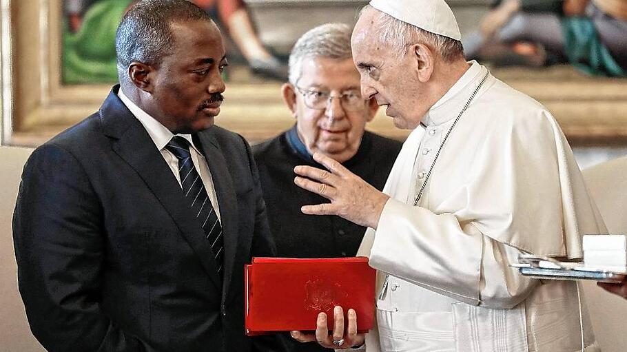 Congo President Kabila visits Pope