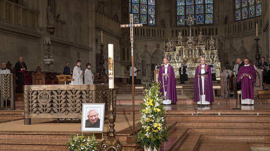 Trauervesper der Domspatzen für Georg Ratzinger
