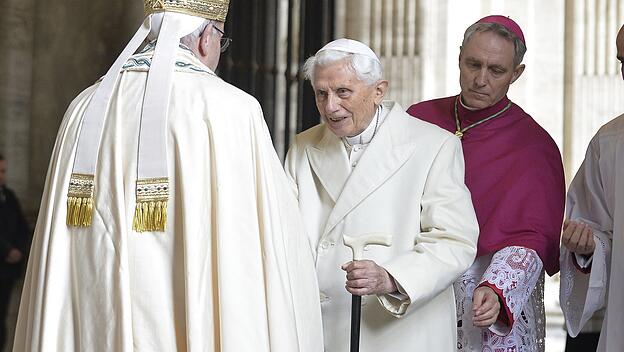 Benedikt und Franziskus