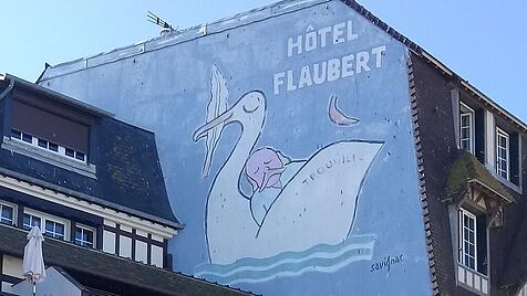 Badeort Trouville-sur-Mer in der Normandie erinnert mit einem Hotel an den Aufenthalt Flauberts 1836