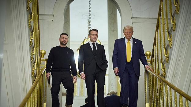 Praesident Wolodymyr Selenskyj  trifft Donald Trump und Emmanuel  Macron in Paris