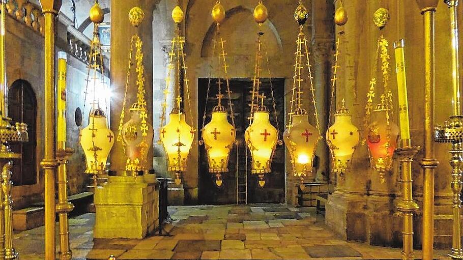 Grabeskirche in Jerusalem: Unmittelbar hinter der Eingangstür