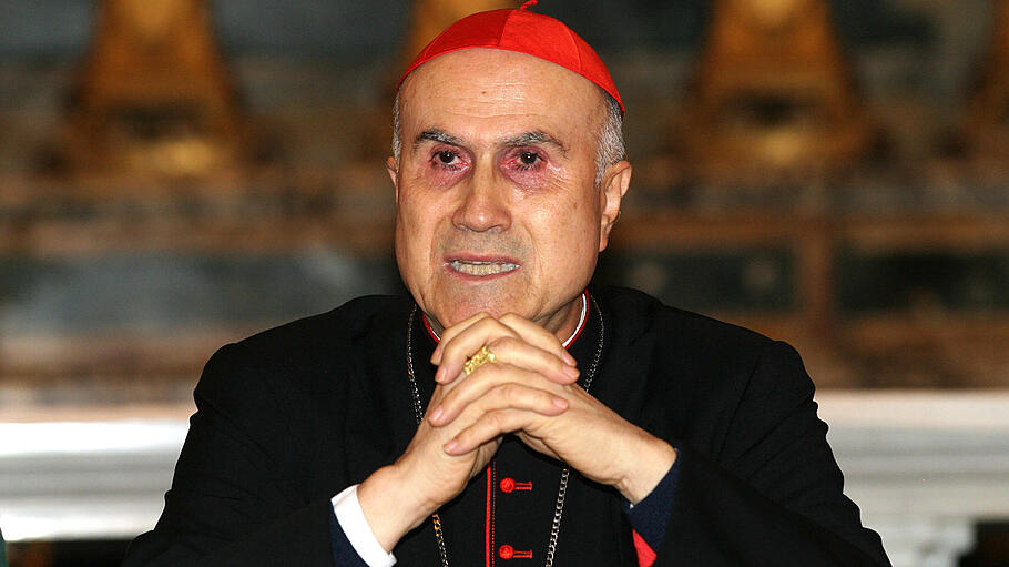 Kardinal Tarcisio Bertone