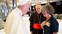Nathalie Becquart und Papst Franziskus