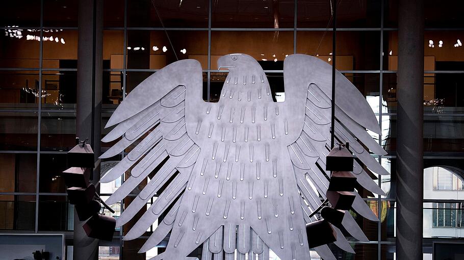 Bundesadler im Bundestag