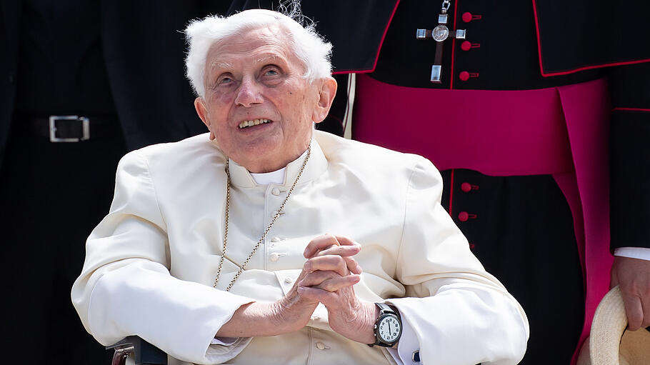 Papst Benedikt an Gesichtsrose erkrankt