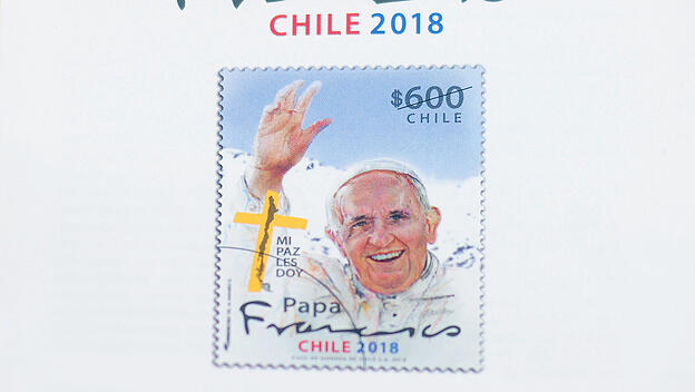 Chile ehrt  Papst Franziskus mit einer Briefmarke