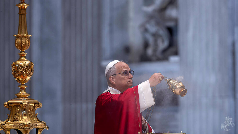 Papst Leo im Petersdom