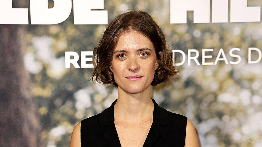 Liv Lisa Fries bei der In Liebe, Eure Hilde Kino Premiere am 14.10.2024 in Berlin Andreas Dresens In Liebe, Eure Hilde F