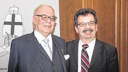 Professor Dieter Salch, Ehrenritter des Deutschen Ordens und Professor Helmut Flachenecker