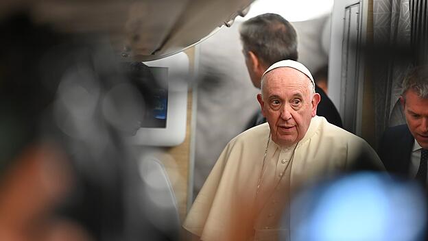 Papst auf dem Rückweg nach Rom