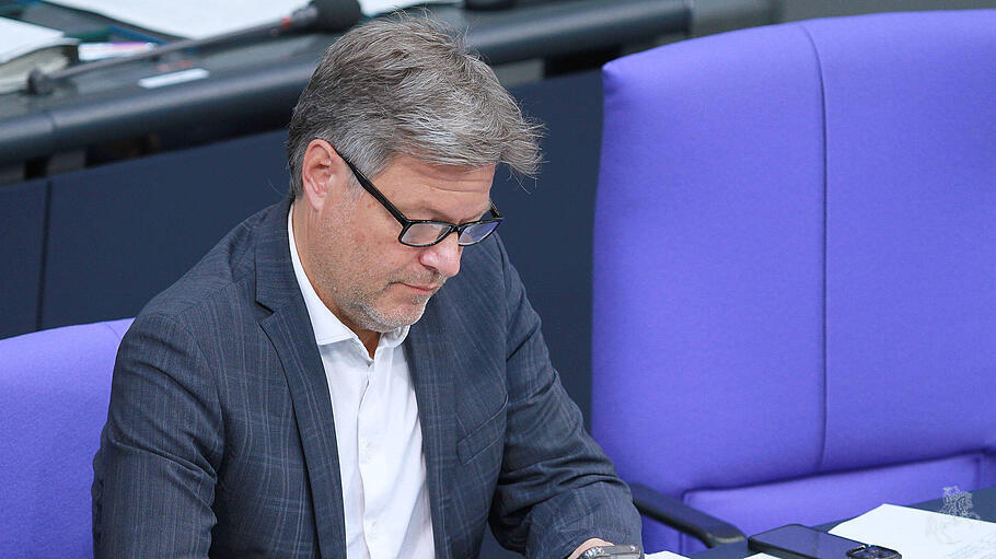Robert Habeck am Handy