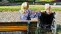 Oma und Enkelin