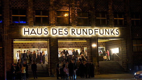 In Berlin werden im Haus des Rundfunks allj&auml;hrlich die besten Podcasts pr&auml;miert.