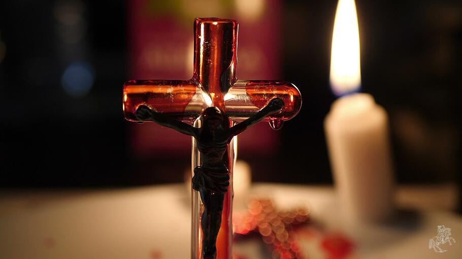 Exorzisten sind gefragt, so der Priester Stephen Rosetti im Interview.