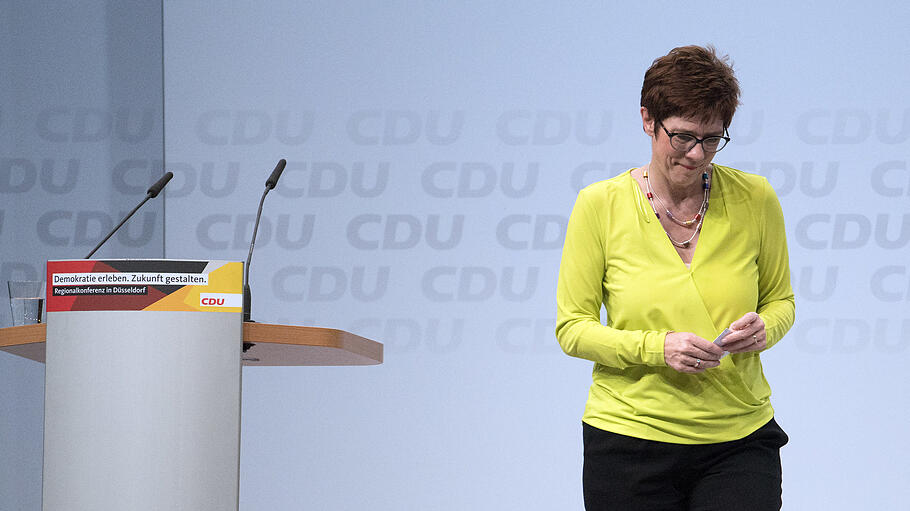 Kramp-Karrenbauer zu Homo-"Ehe" und Leitkultur