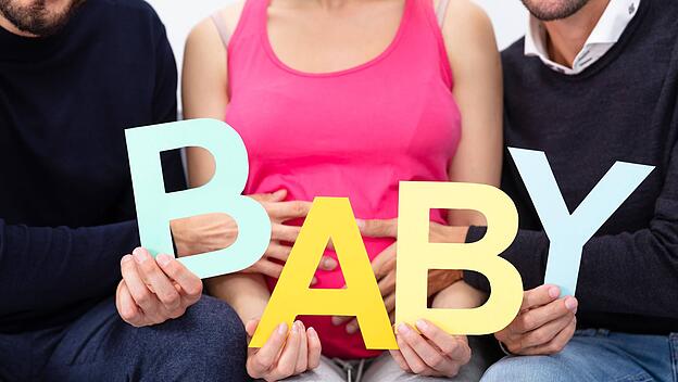 Group Of People Sitting Together Holding Alphabet Of Word Baby Copyright: xAndreyPopovx Panthermedia27376745 ,model rele
