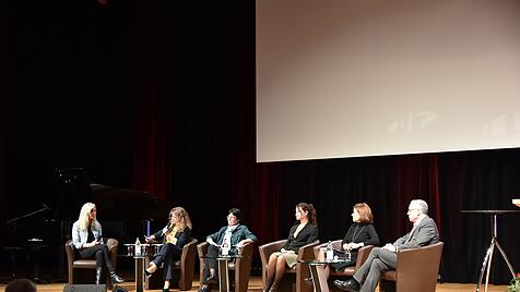 Eröffnungspodium beim Kongress "Leben.Würde"