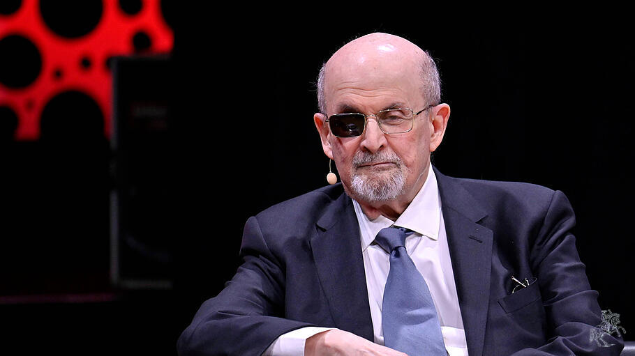 Schriftsteller Salman Rushdie, Preisträger des Friedenspreis des Deutschen Buchhandels
