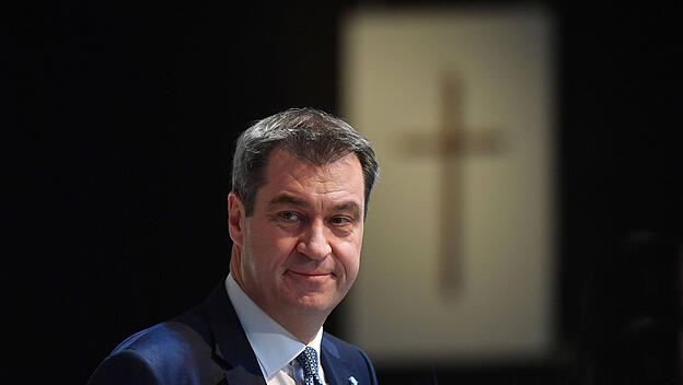 Markus Söder, Kreuz an der Wand