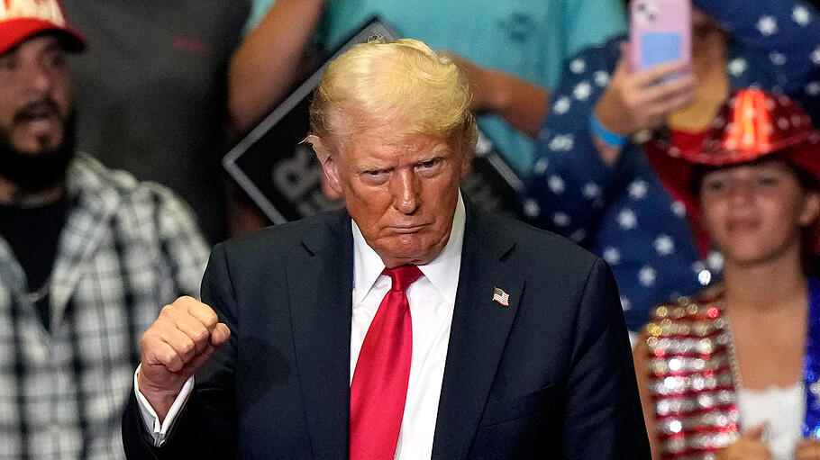 Trump spricht von "Kamala-Crash"