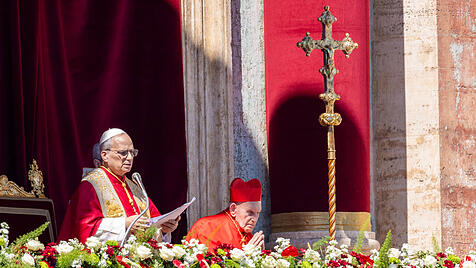 Papst Leo beim österlichen Segen "Urbi et orbi".