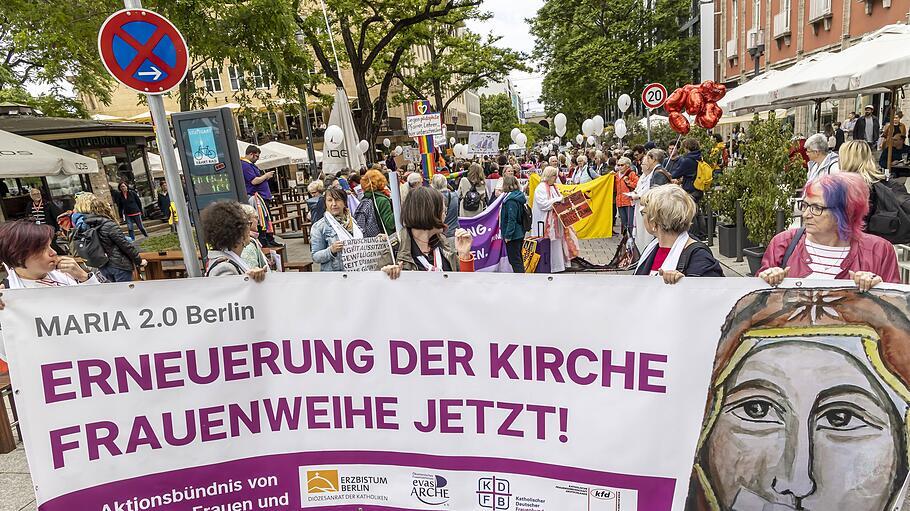 Vatikan legt bald Bericht zu Frauenamt vor