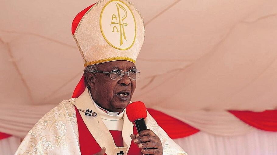 Erzbischof John Kardinal Njue will den Gläubigen durch die Biografien Heiliger Mut machen.