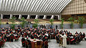Papst Leo er&ouml;ffnet Konstistorium