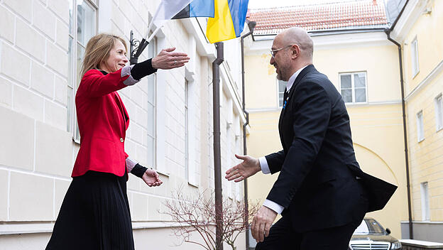 Estlands Regierungschefin Kaja Kallas und der ukrainische Ministerpräsident Denys Schmyhal